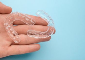 A Complete Guide to Teeth Aligners: What to Look For in a Product & Company