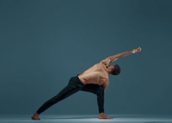 How To Get Better At Yoga: Everything You Need To Know About Dynamic Poses