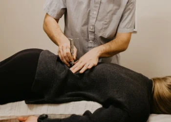 How Chiropractic Treatment for Sciatica Helps Restore Mobility and Function