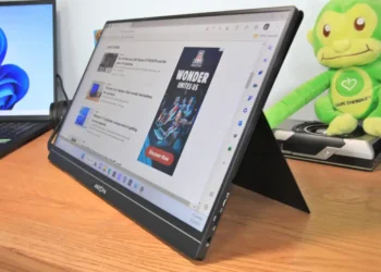 High-Quality Displays for On-the-Go