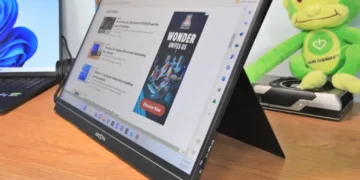 High-Quality Displays for On-the-Go